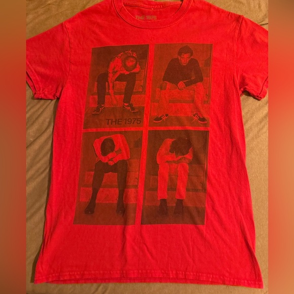 Red The 1975 vintage looking Graphic tour T-Shirt - Picture 1 of 4